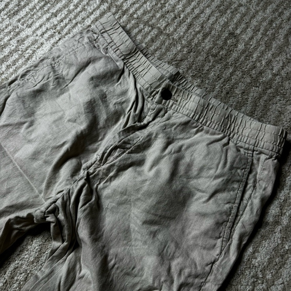 H&M Cream colored Linen Pants, size Medium